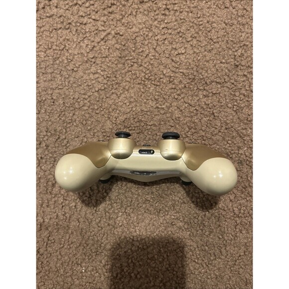 PS4 Controller - Picture 3 of 4